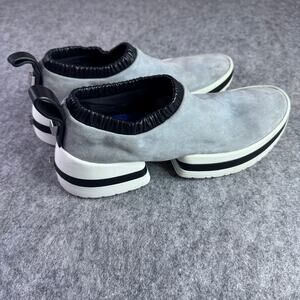 Stuart Weitzman Women's 7.5 Dove Tail Blue Grey Suede Sneakers